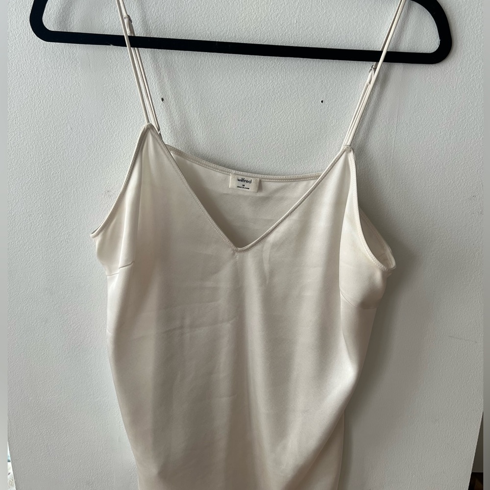 Wilfred (Aritzia) silky tank top